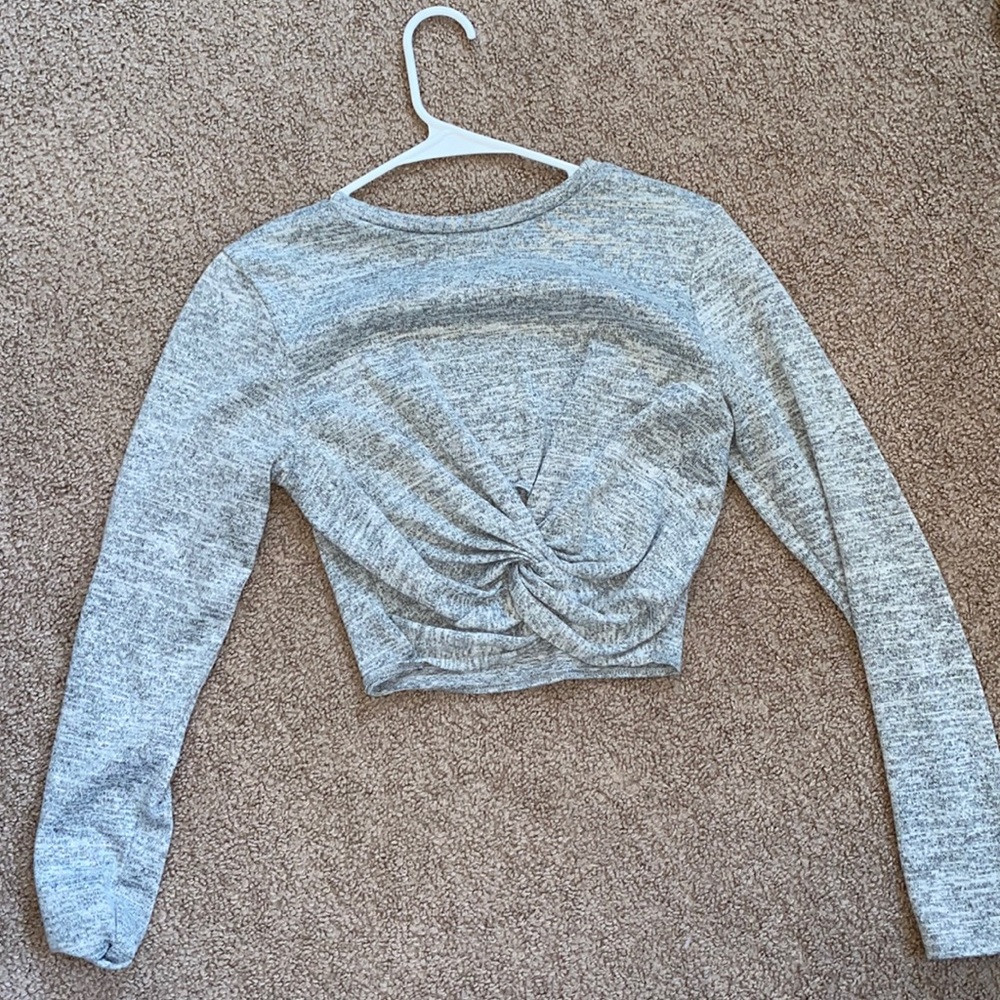 grey crop top
